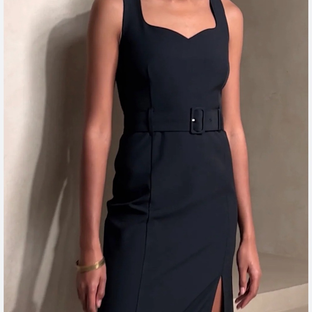New with Tags Banana Republic Black Dress with Belt and Sweetheart Neckline!